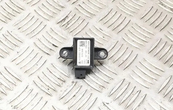 Mercedes-Benz S W221 Airbag deployment crash/impact sensor A0038201926 5WK43446 06T061