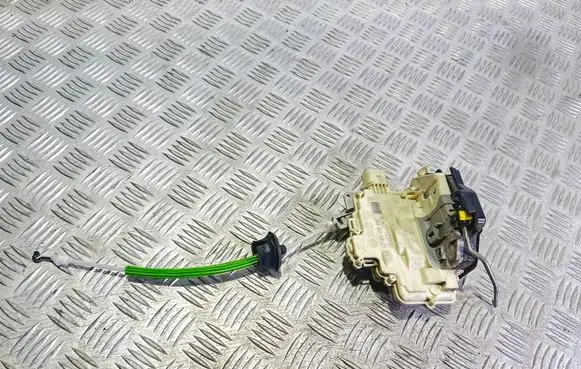 Audi A3 S3 8P Rear door lock A046465 4F0839016