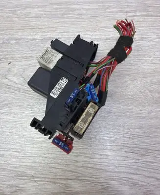 Audi A4 S4 B7 8E 8H Relay mounting block 8E1937503B 8E1RELE0011 0011