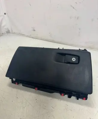 BMW X5 F15 Glove box