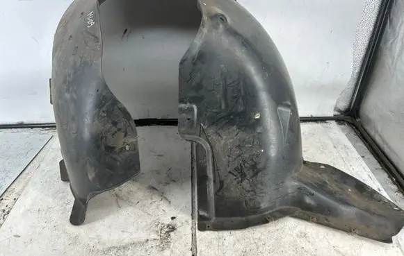 Skoda Yeti (5L) Front wheel arch liner splash guards 5L0809961 5L0809957