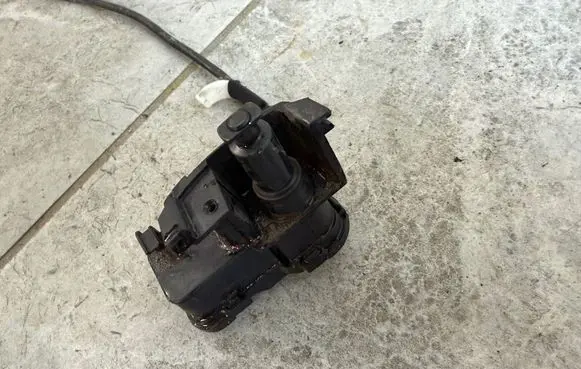 Volkswagen Amarok Fuel tank cap lock 2H6810773A