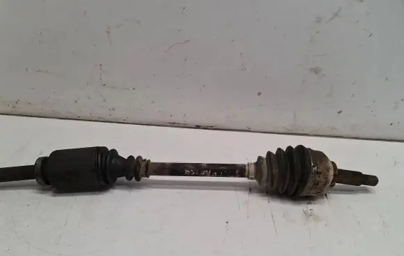Renault Trafic I Front driveshaft V622035B1