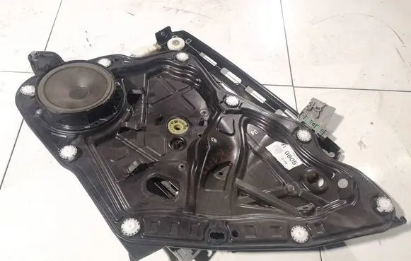 Volkswagen PASSAT CC Sliding door window regulator with motor 3C8839756 3C8839756D
