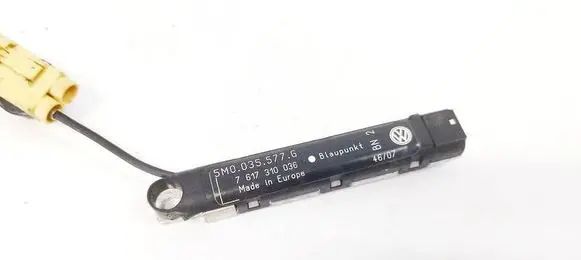 Volkswagen Golf Plus Antenna control unit 5M0035577G 7617310036