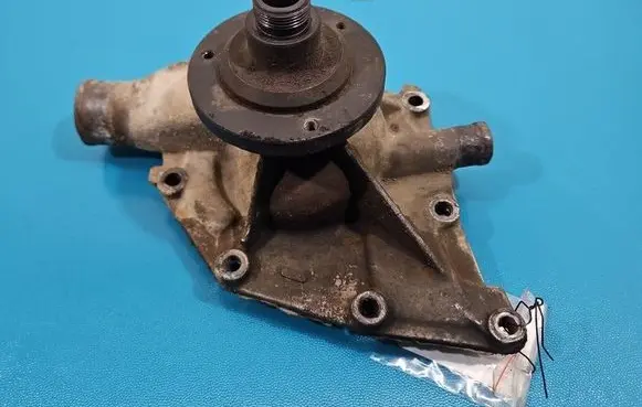 Land Rover Discovery Water pump HEPP039 IMPRK1542691