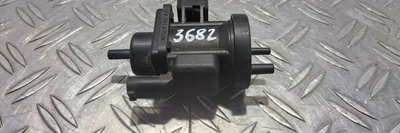 Mercedes-Benz C W203 Valve vacuum 0005450412