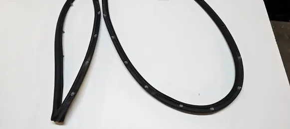 Jeep Grand Cherokee WL Engine compartment rubber 31088144
