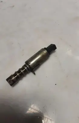 Audi A6 S6 C6 4F Camshaft vanos timing valve 06E109257F