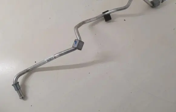 Mercedes-Benz C W205 Fuel line pipe 2760703232