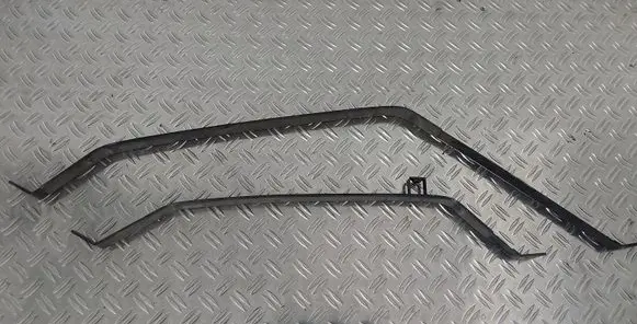 Toyota Prius+ (ZVW40) Fuel tank mounting bracket 