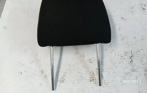 Toyota Avensis T250 Front seat headrest 
