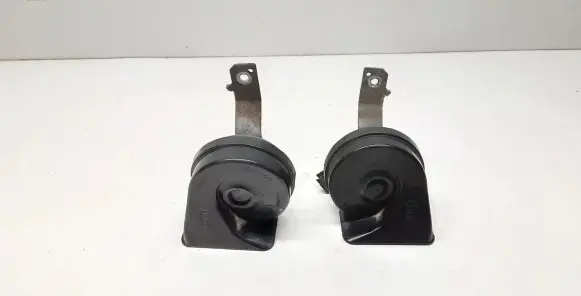 Volvo V70 Horn signal 08635072 08635071