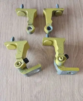 Front door hinge set