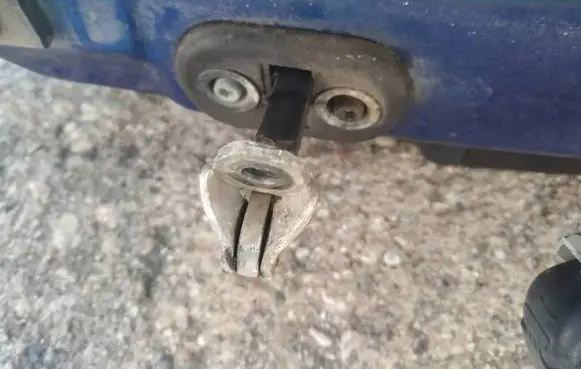 Fiat Grande Punto Front door check strap stopper 