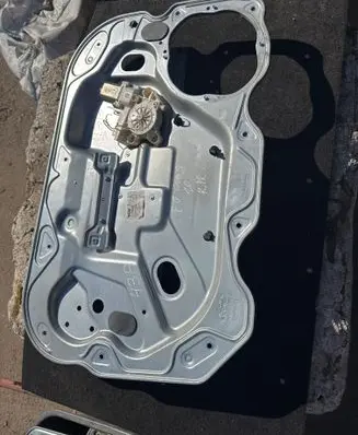Ford Focus Front door window regulator with motor 4M51A045H17A 994760108