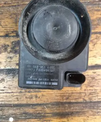 Volkswagen Golf VI Alarm system siren 1K0951605C