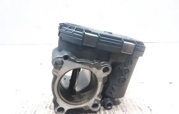 Nissan Qashqai Throttle valve 8200330810 0281002683