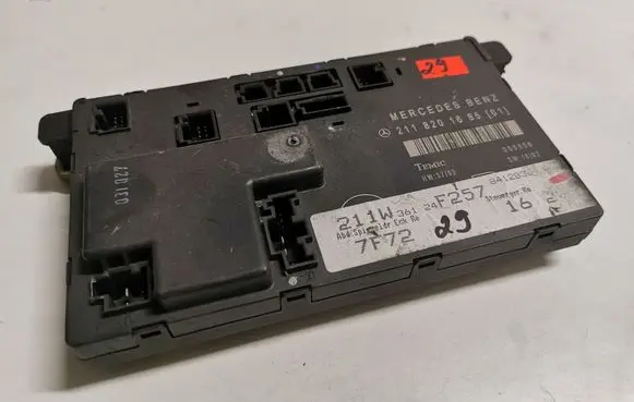 Mercedes-Benz E W211 Door control unit/module 2118201685