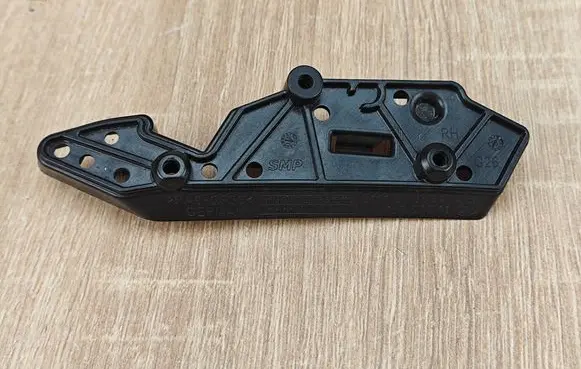 BMW 4 G22 G23 G24 G26 Front bumper mounting bracket 8738614