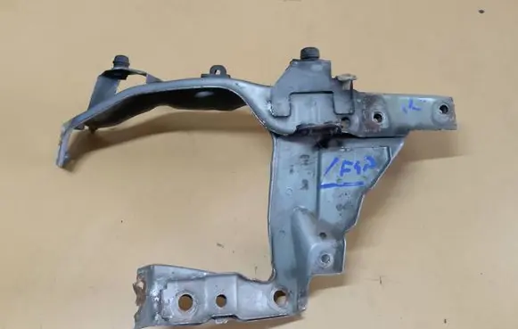 Opel Zafira B Headlight/headlamp mounting bracket 13145254