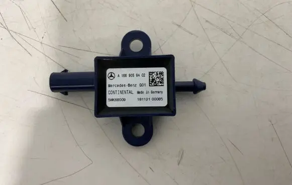 Mercedes-Benz GLE (W166 - C292) Airbag deployment crash/impact sensor A1669059402