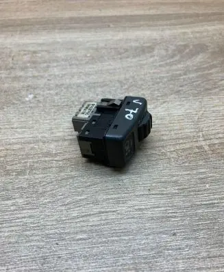 Volvo V70 Headlight level height control switch 9162960