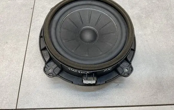 Hyundai Tucson TL Front door speaker 96330D3000