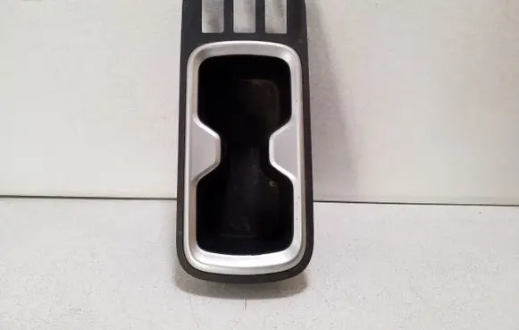 Nissan Navara D23 Cup holder front 969504JA0A 968R24JA0A
