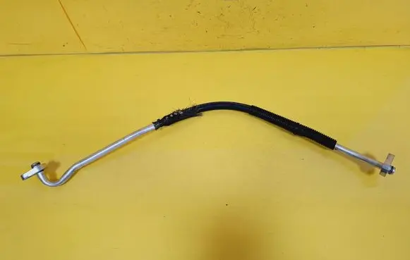 Chrysler PT Cruiser Air conditioning (A/C) pipe/hose 