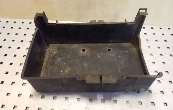 Ford Mondeo Mk III Battery tray 1S7T10757BE