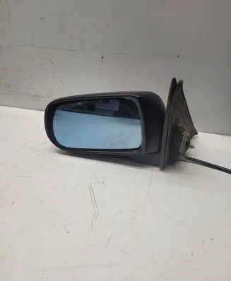 Mazda 626 Front door electric wing mirror E13010142