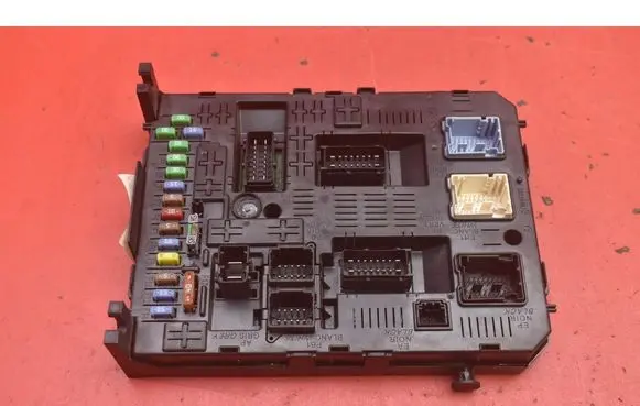 Peugeot 3008 I Fuse box set 966405908002