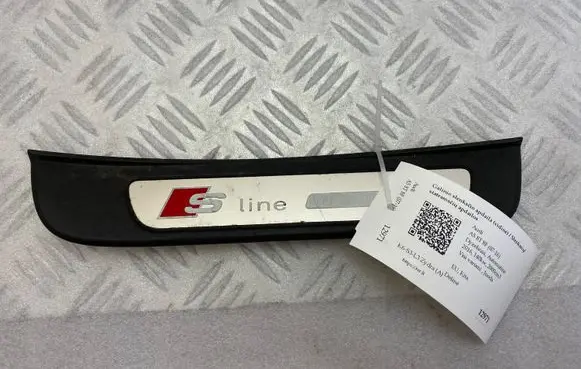 Audi A5 Sportback 8TA Rear sill trim cover 8T8853376