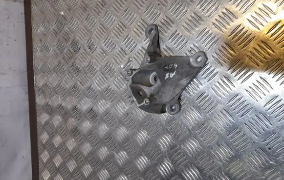 Audi A8 S8 D4 4H Gearbox mounting bracket 4H0399113E 4H0399113
