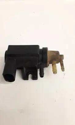 Volkswagen Golf V Turbo solenoid valve 1k090627