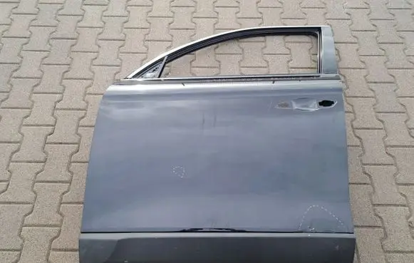 SsangYong Rexton Front door