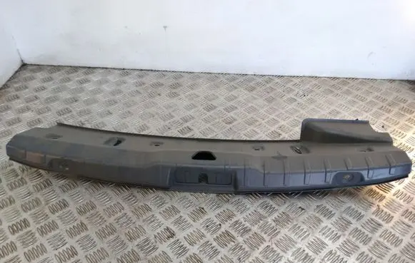 BMW 7 F01 F02 F03 F04 Tailgate/boot lid lock trim 9113340