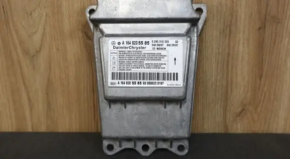 Mercedes-Benz ML W164 Airbag control unit/module 1648205585 A1648205585