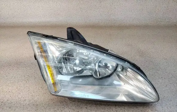 Ford Focus Headlight/headlamp 4M51-13029-AC