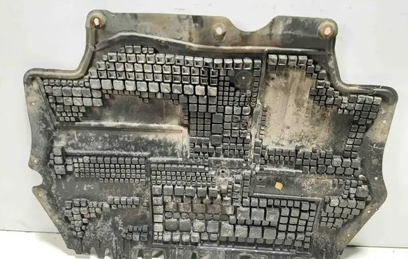 Volkswagen Jetta VI Engine splash shield/under tray 5C0825237B