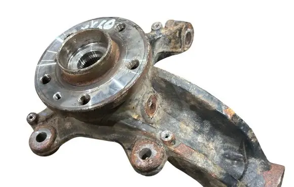 Front wheel hub