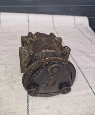Ford Maverick Air conditioning (A/C) compressor (pump) F2ch19d786ac