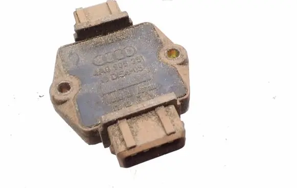Audi 80 90 S2 B4 Ignition amplifier control unit 4A0905351