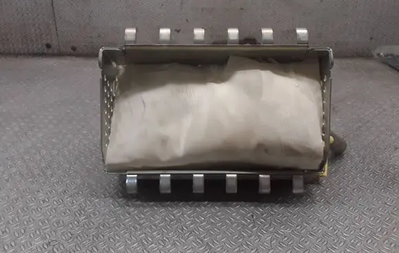 Honda FR-V Passenger airbag