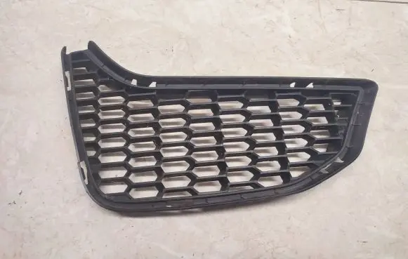 BMW M4 F82 F83 Front bumper lower grill 8054302 51118054302