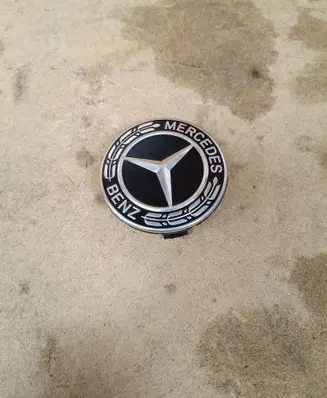 Mercedes-Benz GLC C253 Original wheel cap A2224002100
