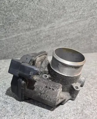 Volkswagen PASSAT B6 Throttle valve 06F133062G