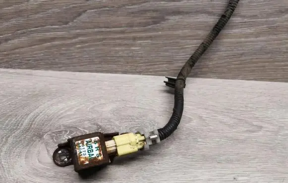 Toyota Avensis Verso Airbag deployment crash/impact sensor 8917344041
