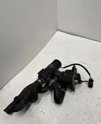BMW 5 E34 Coolant heater control valve 8390063
